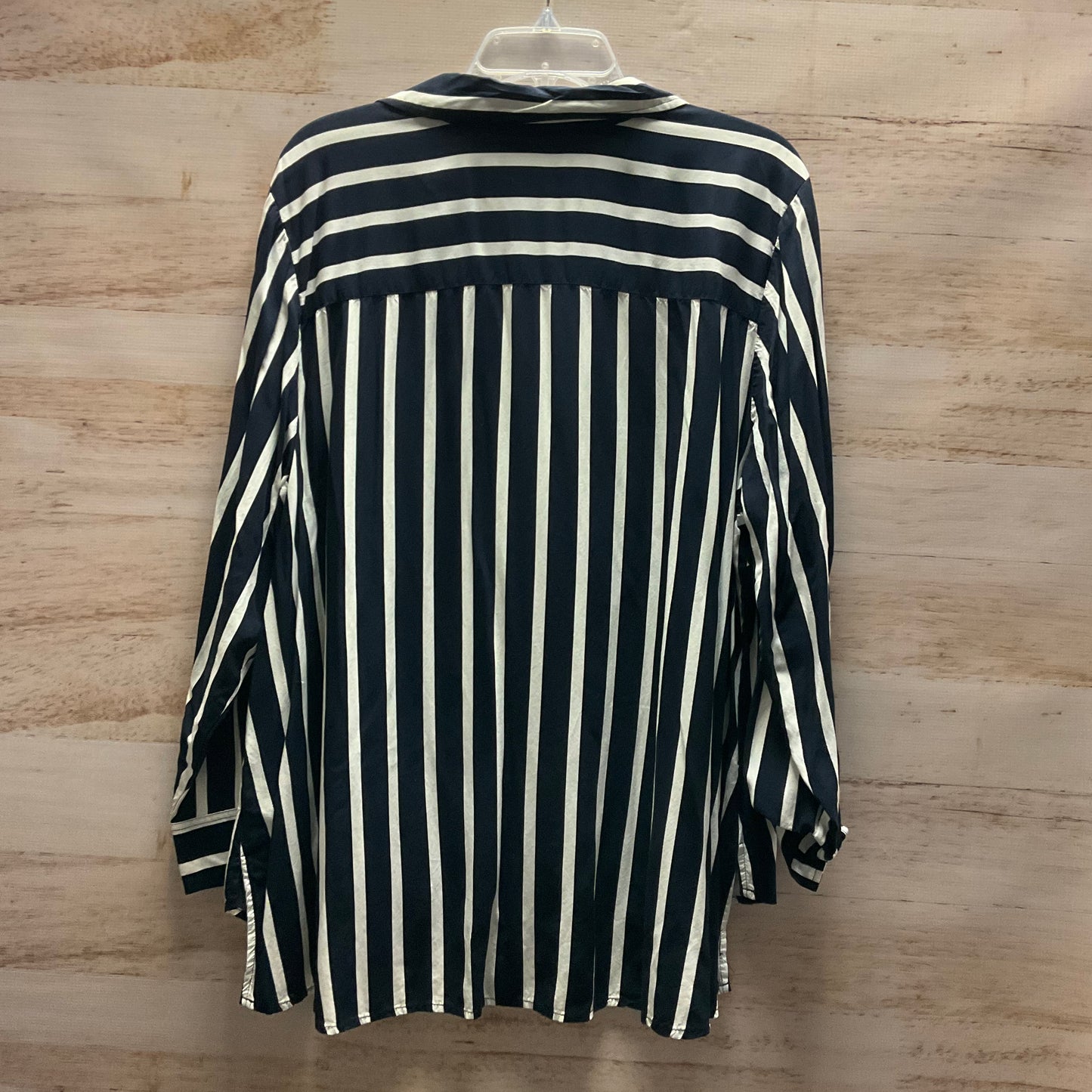 Top Long Sleeve By Clothes Mentor In Striped Pattern, Size: 3x