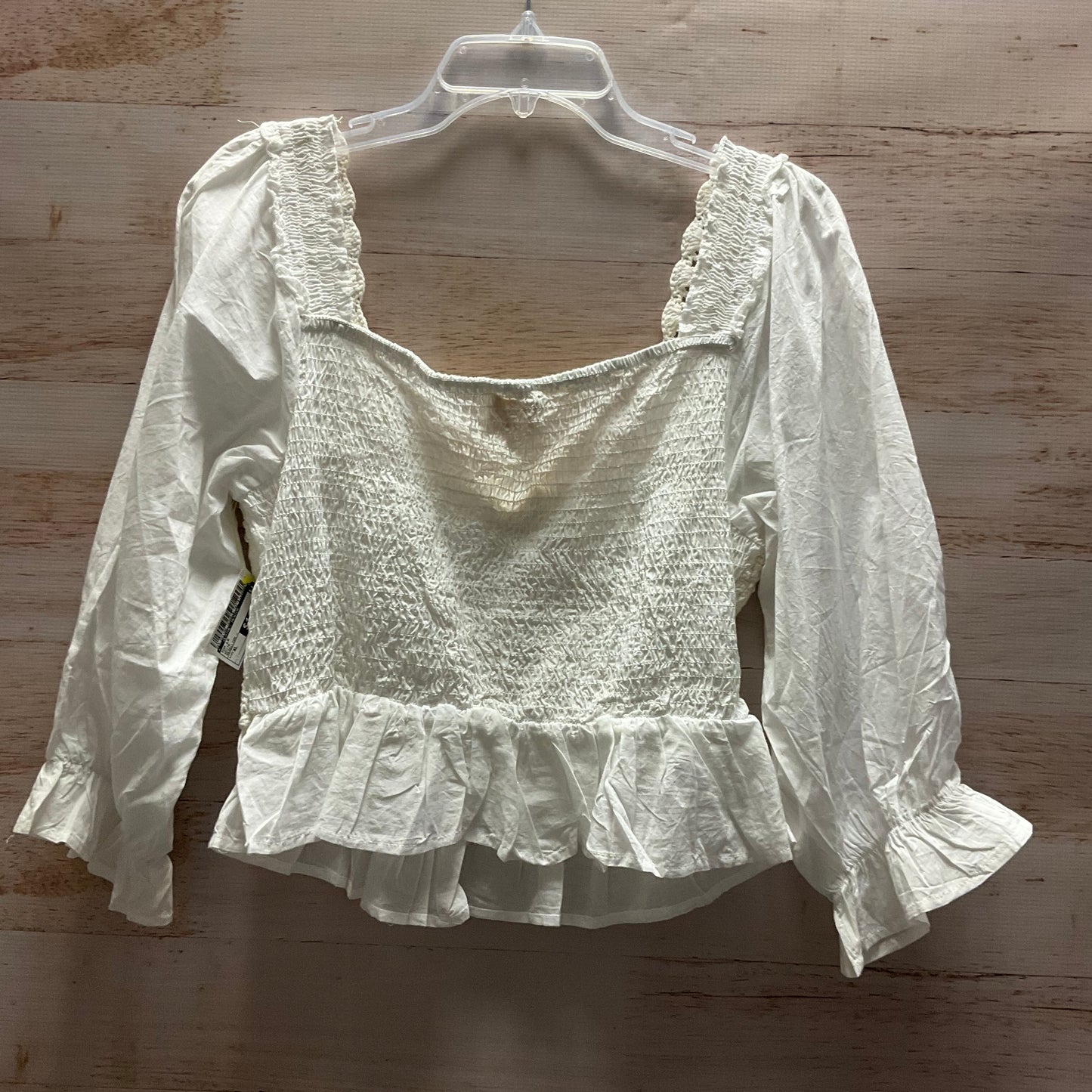 Top Long Sleeve By Clothes Mentor In White, Size: Xl