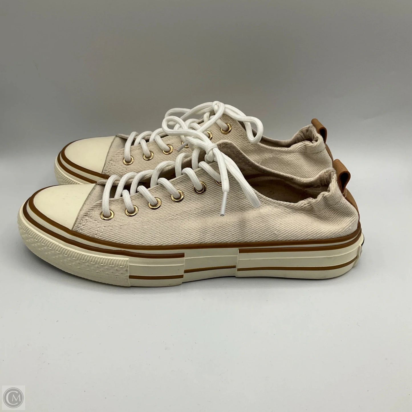 Shoes Sneakers By Very G In Cream, Size: 9