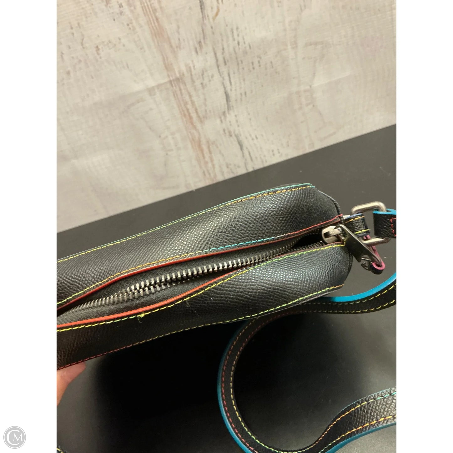 Crossbody Designer By Kurt Geiger, Size: Small