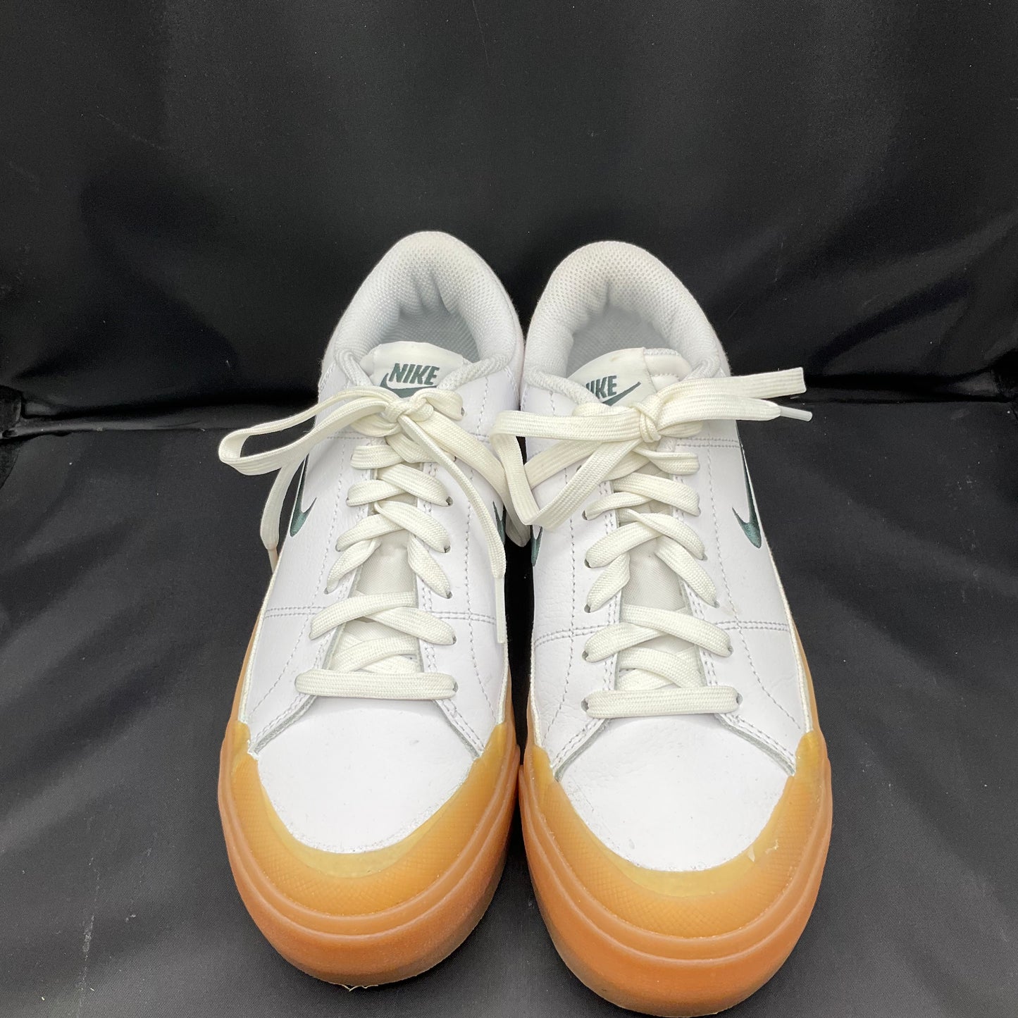 Shoes Sneakers By Nike In White, Size: 7.5