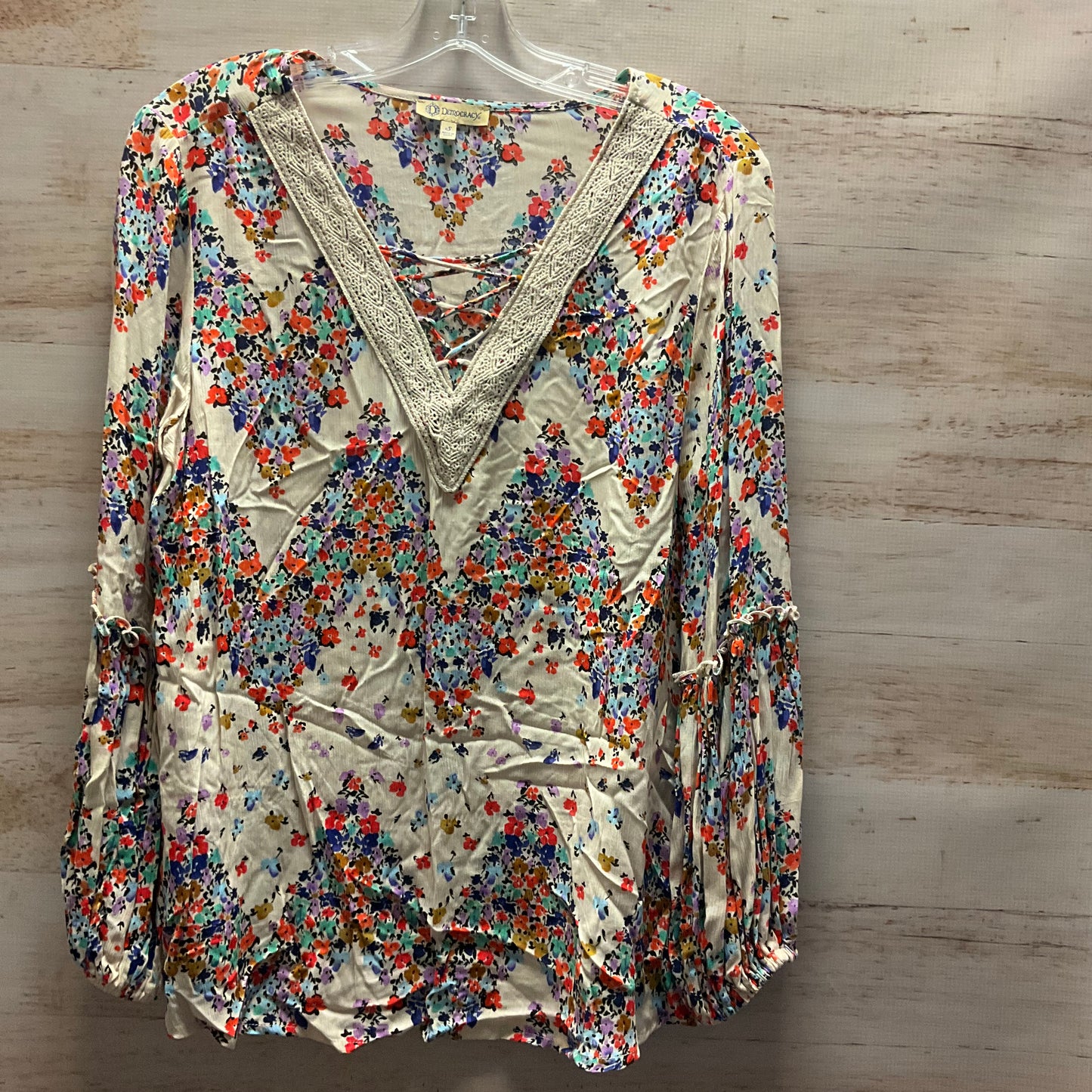 Top Long Sleeve By Democracy In Multi-colored, Size: S