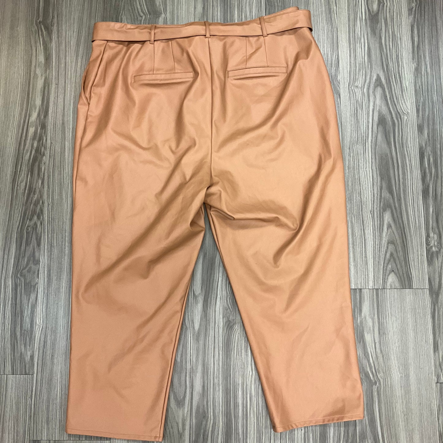 Pants Cropped By Express In Tan, Size: 18