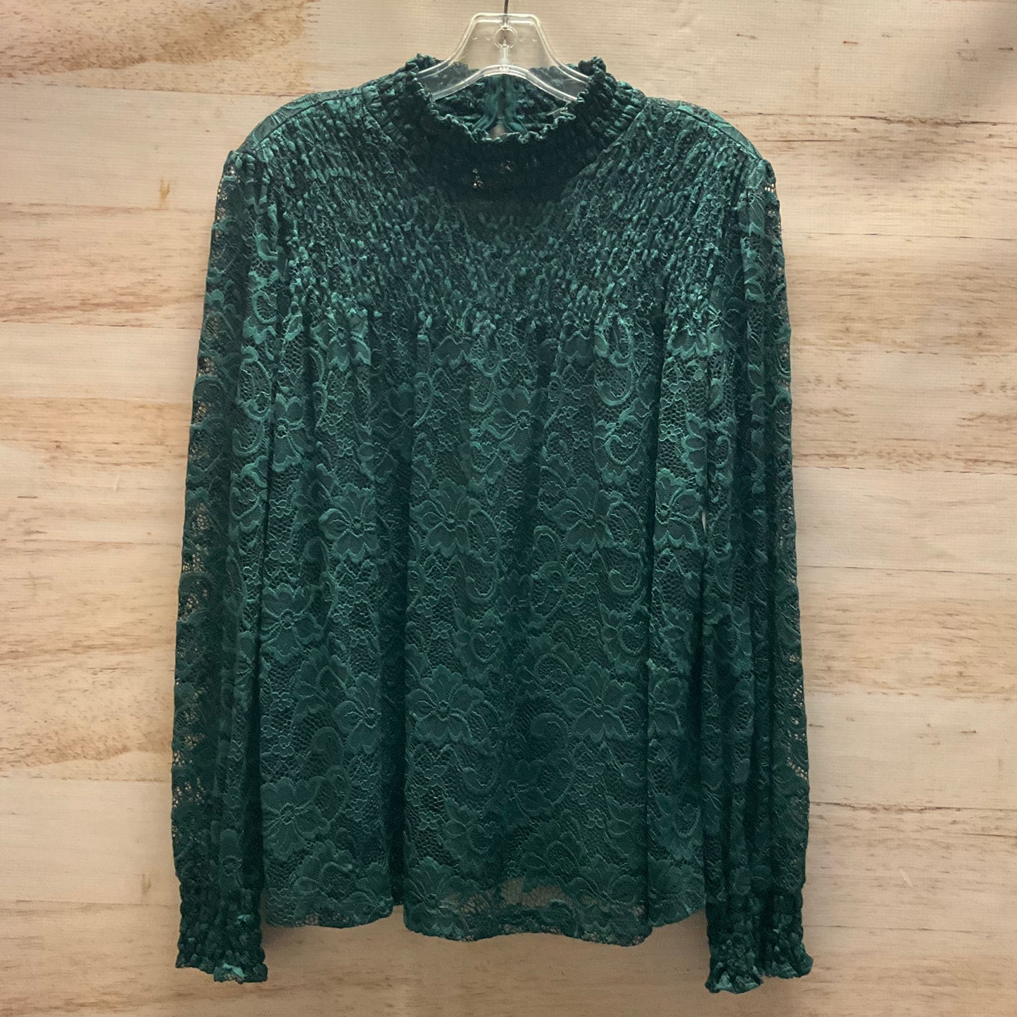 Top Long Sleeve By Cable And Gauge In Green, Size: Xl