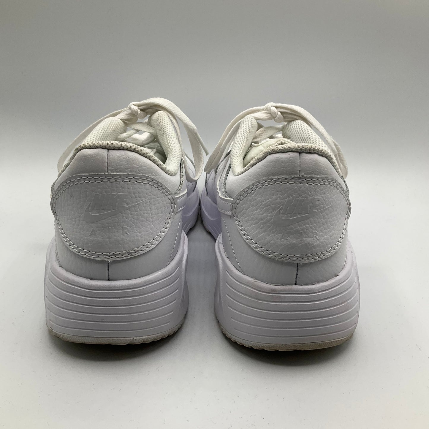 Shoes Athletic By Nike In White, Size: 9