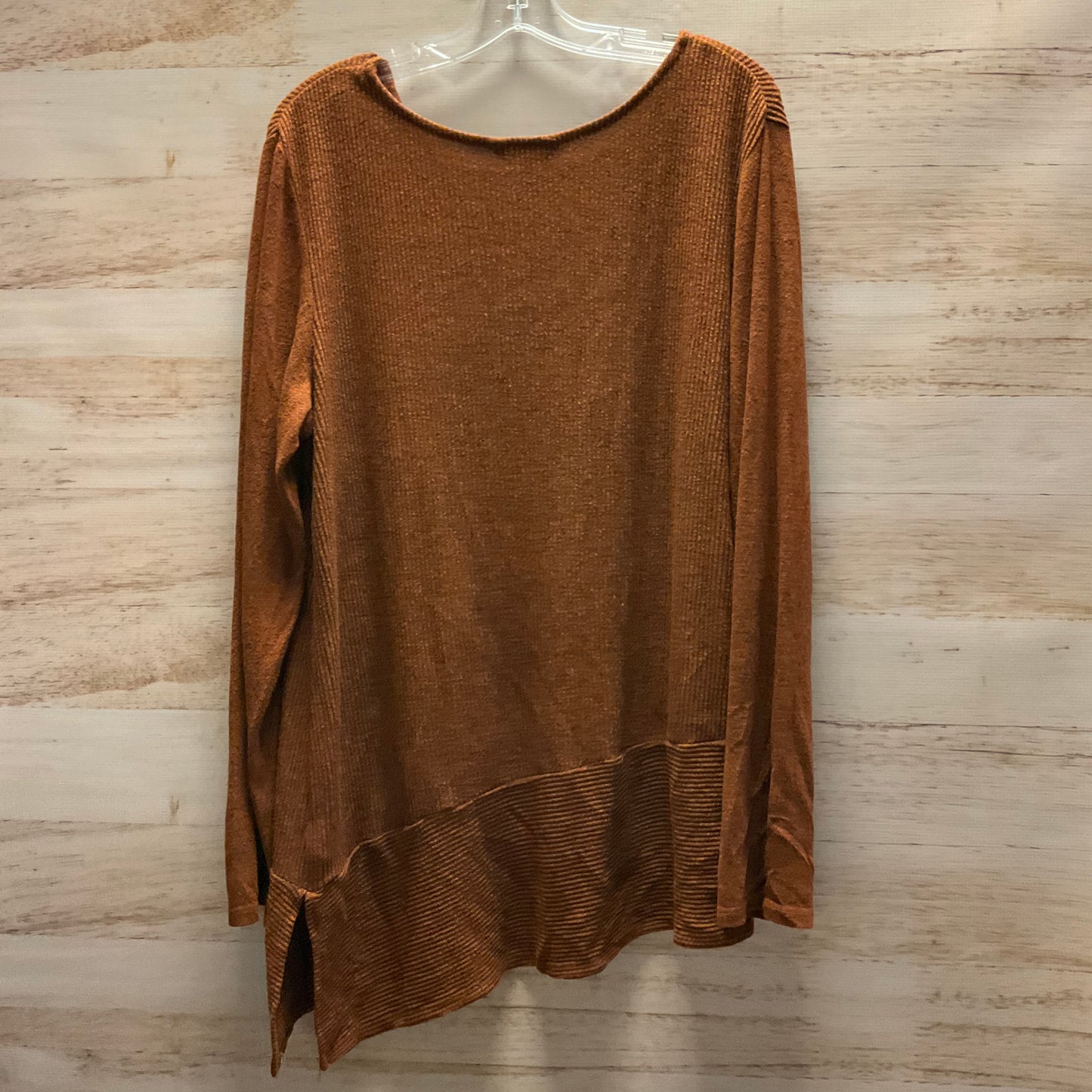 Top Long Sleeve By Apt 9 In Rust, Size: L