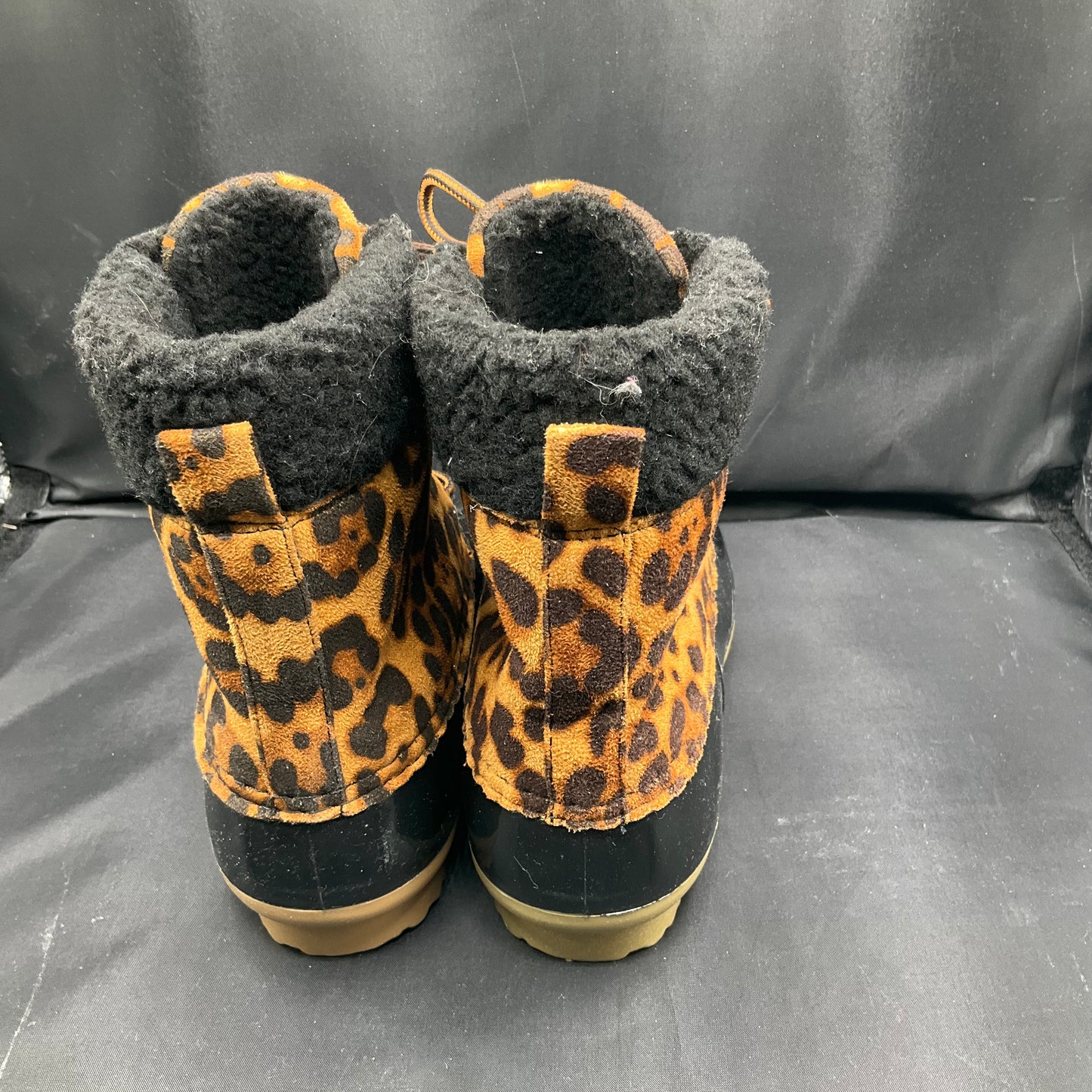 Boots Rain By Clothes Mentor In Animal Print, Size: 6