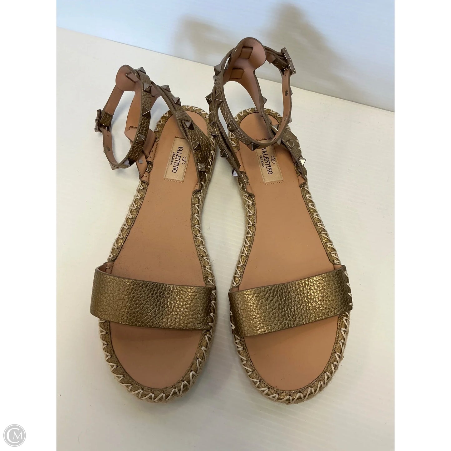 Sandals Designer By Valentino-garavani In Gold, Size: 9