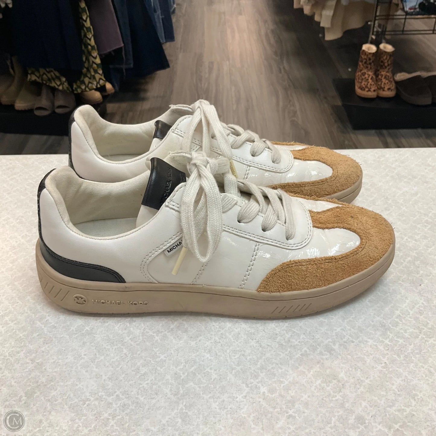 Shoes Designer By Michael Kors In White, Size: 7