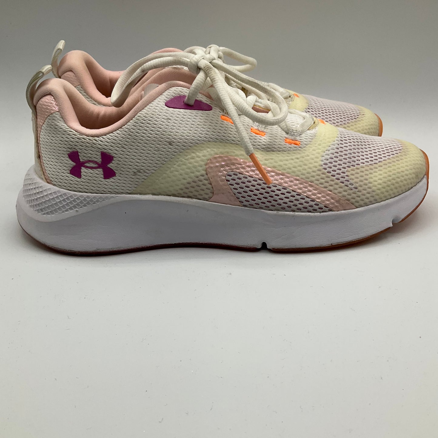 Shoes Athletic By Under Armour In White, Size: 7