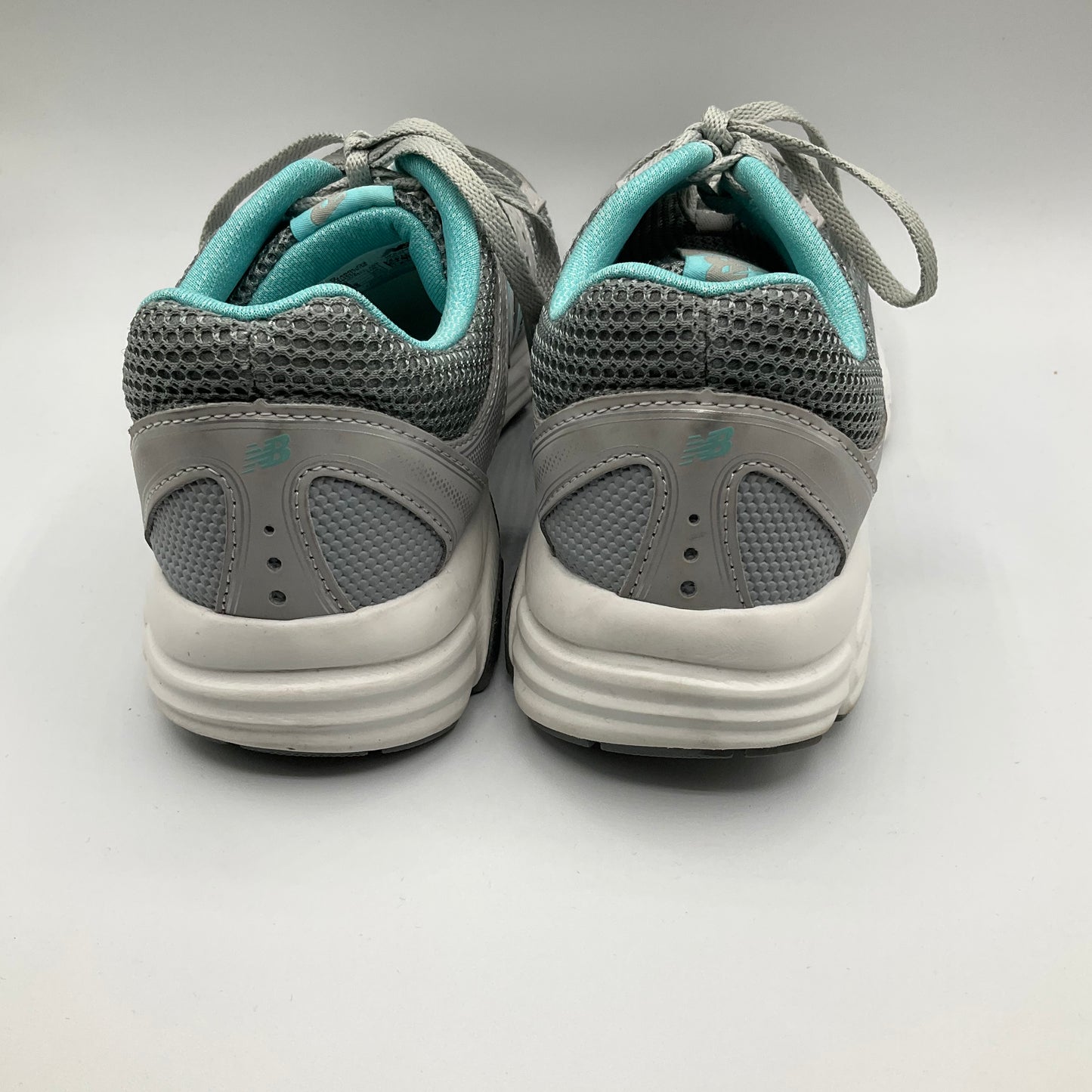 Shoes Athletic By New Balance In Grey, Size: 8