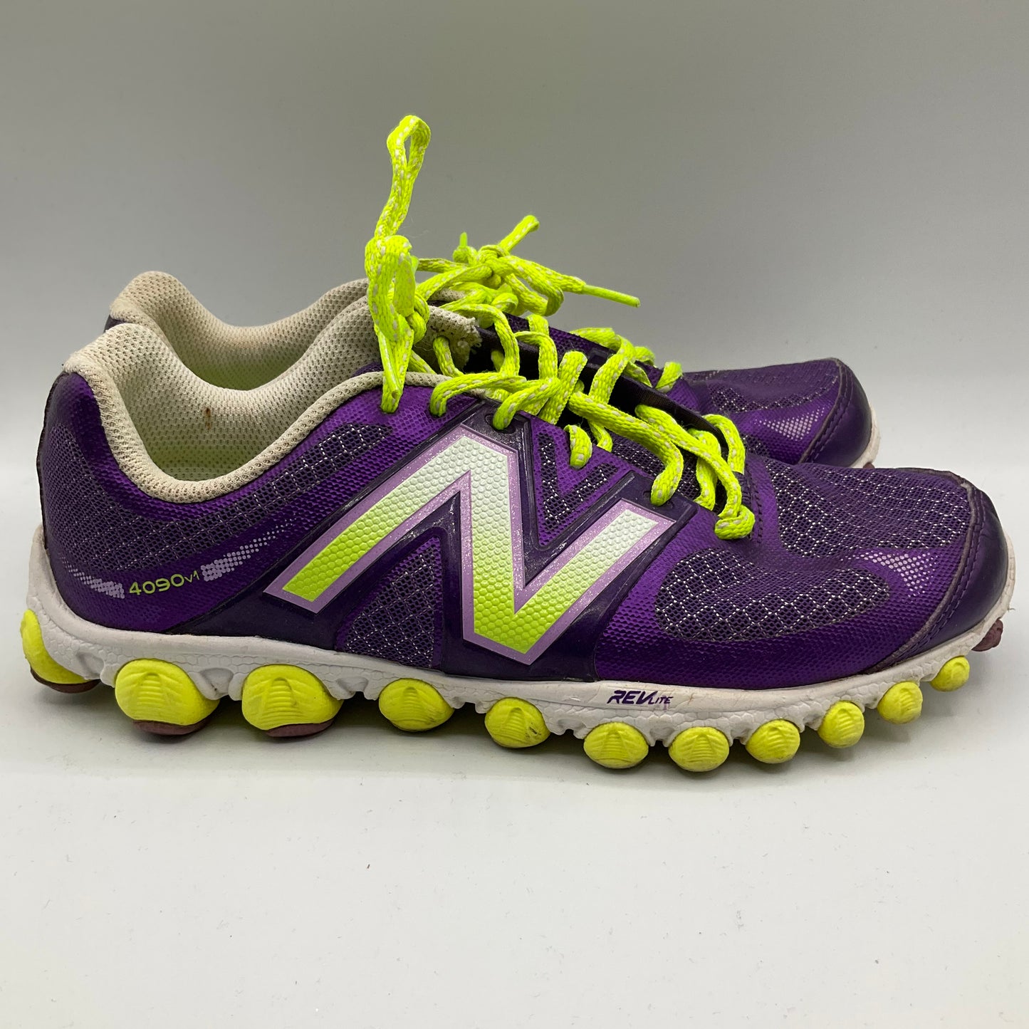 Shoes Sneakers By New Balance In Green & Purple, Size: 7.5