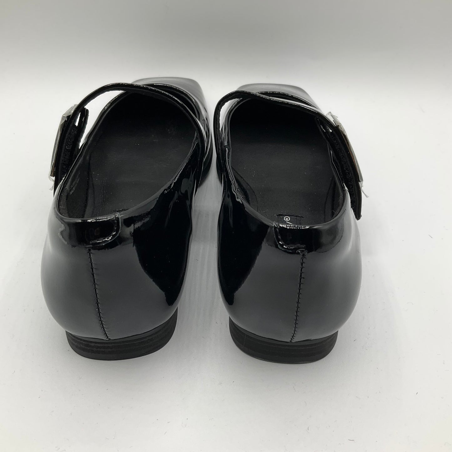 Shoes Flats By Clothes Mentor In Black, Size: 7