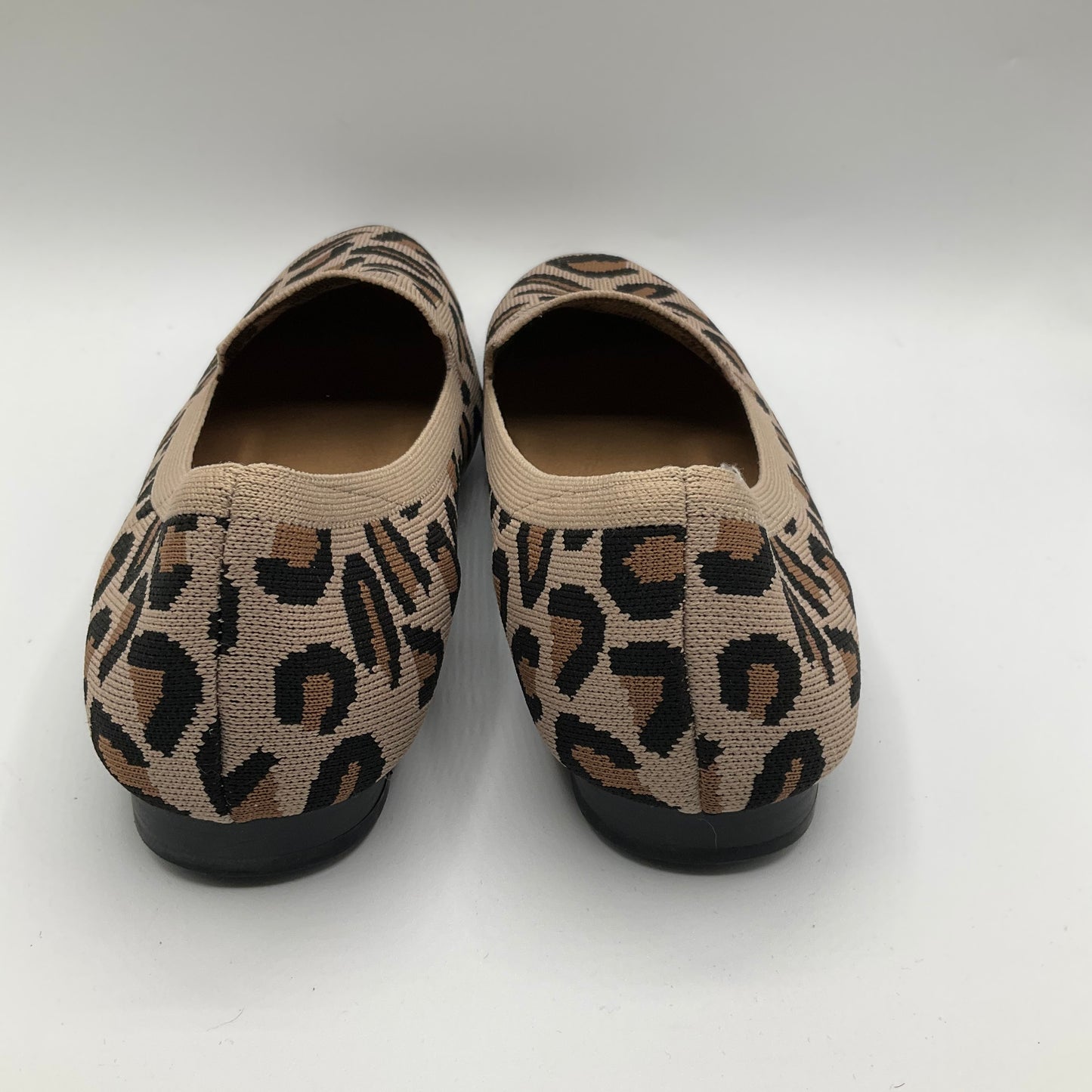 Shoes Flats By Torrid In Animal Print, Size: 9