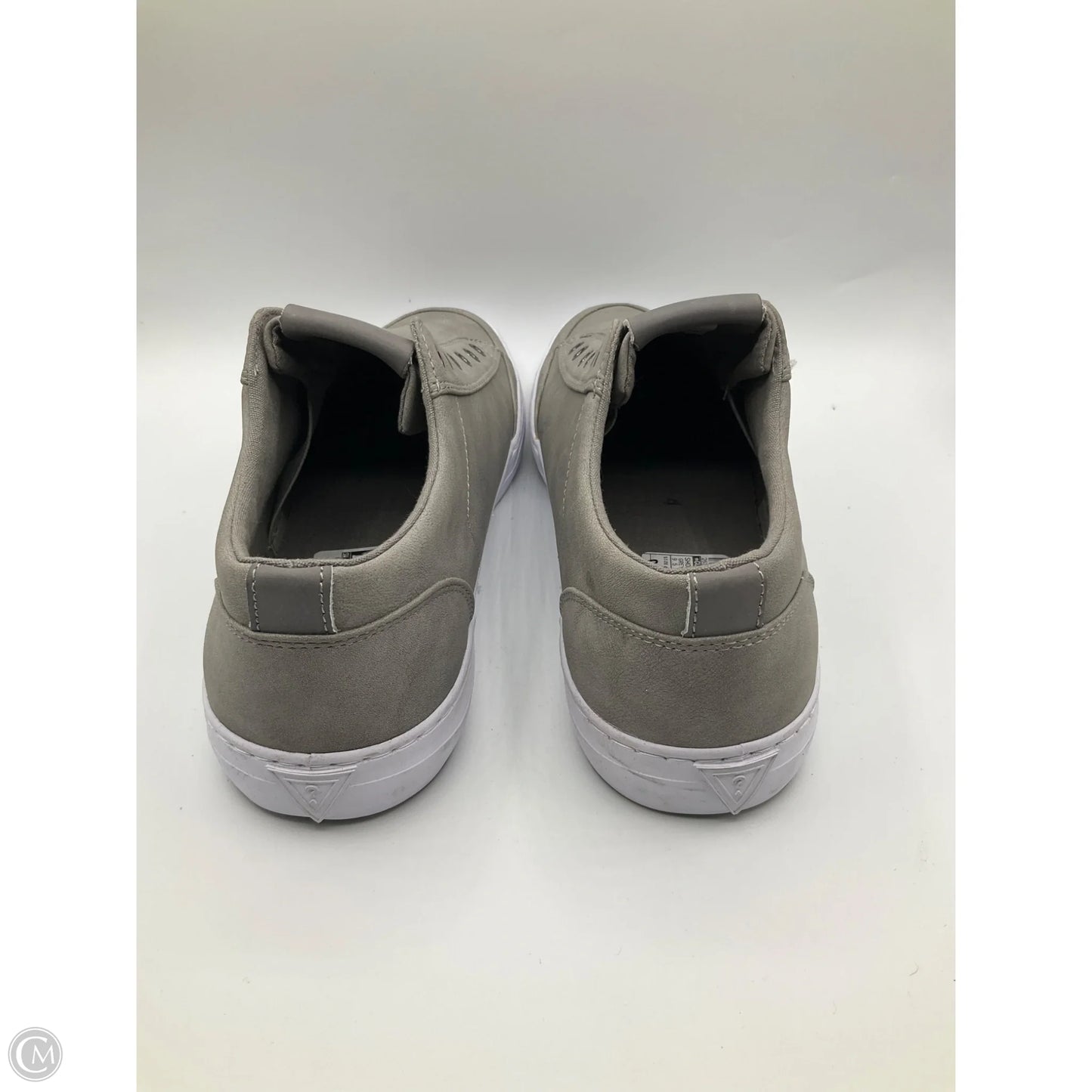 Shoes Sneakers By Guess In Grey, Size: 9.5