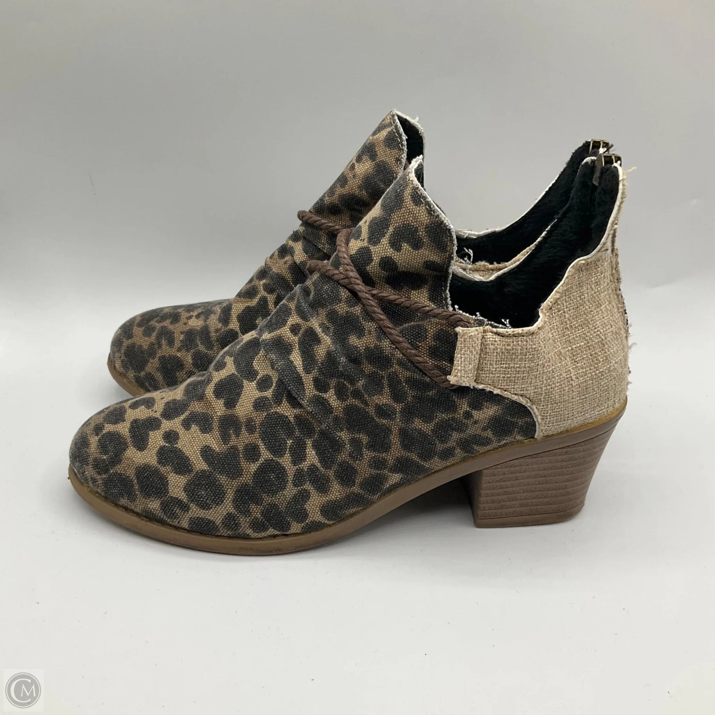 Boots Ankle Heels By Clothes Mentor In Animal Print, Size: 7
