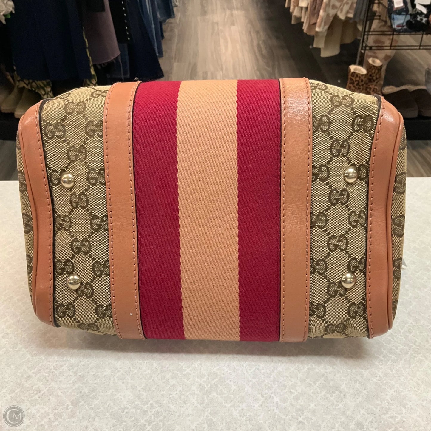 Crossbody Luxury Designer By Gucci, Size: Medium