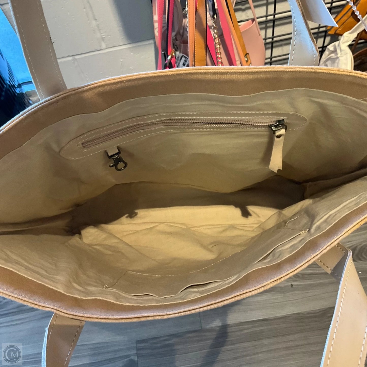 Tote By Clothes Mentor, Size: Large