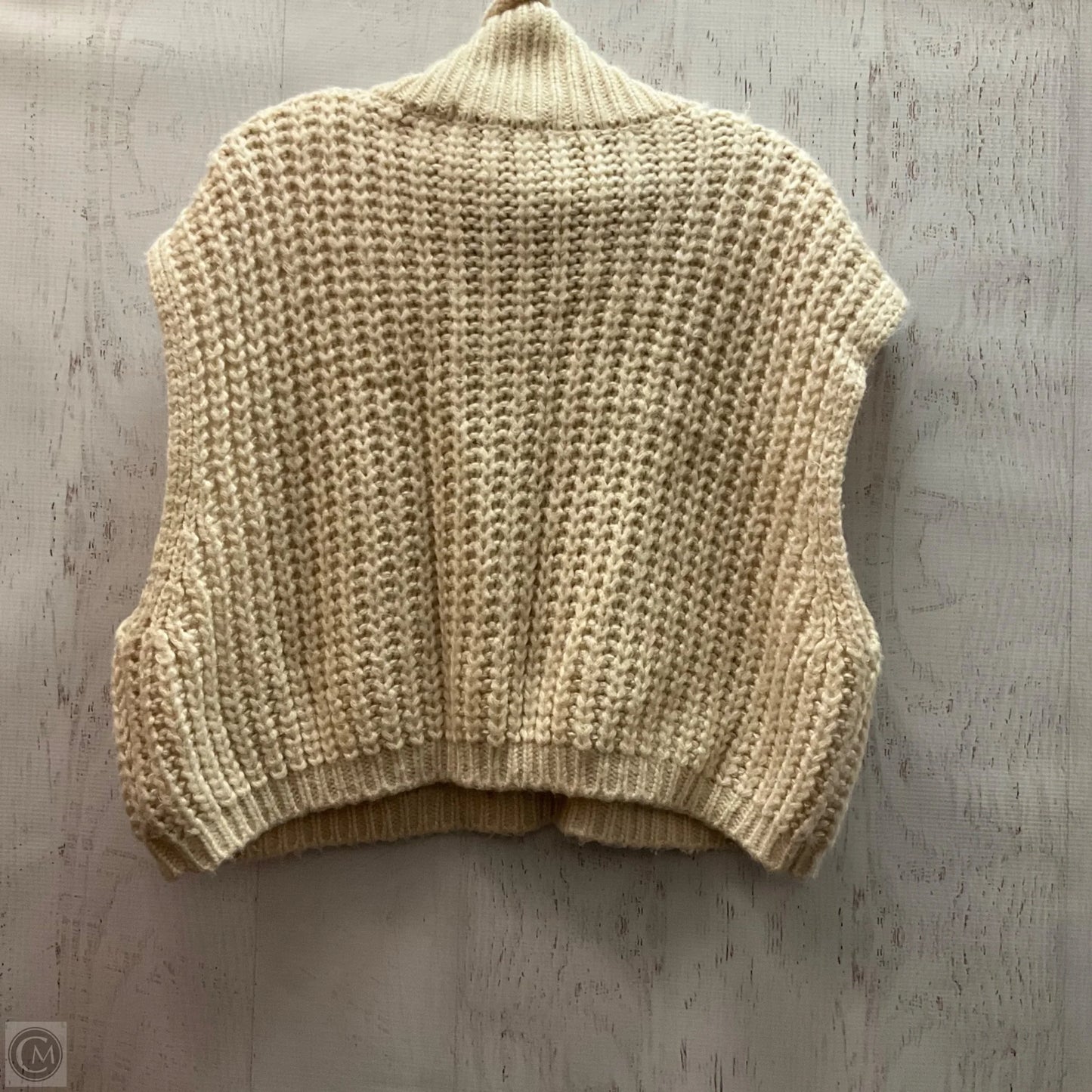 Sweater Short Sleeve By Clothes Mentor In Cream, Size: S