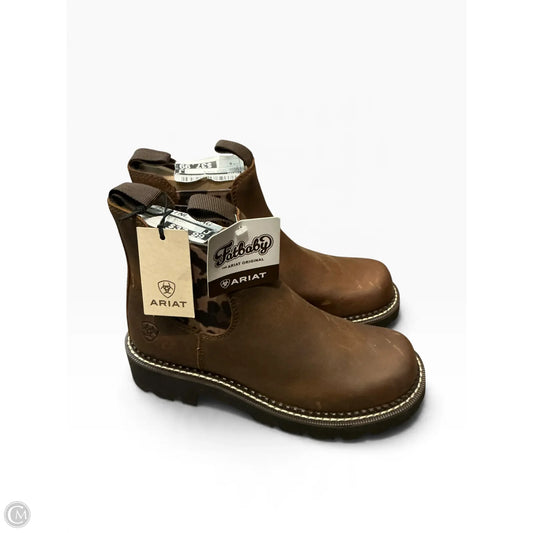 Boots Ankle Flats By Ariat In Animal Print, Size: 6
