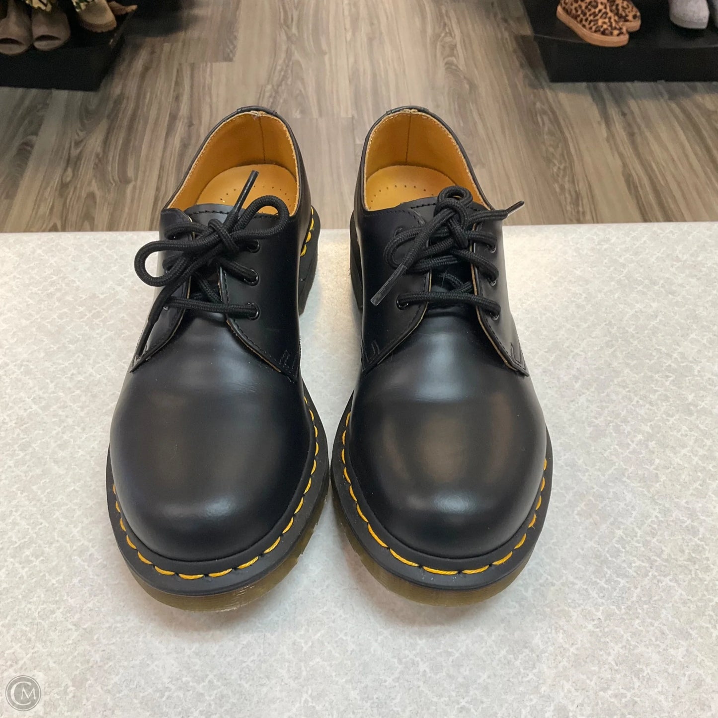 Shoes Flats By Dr Martens In Black, Size: 7