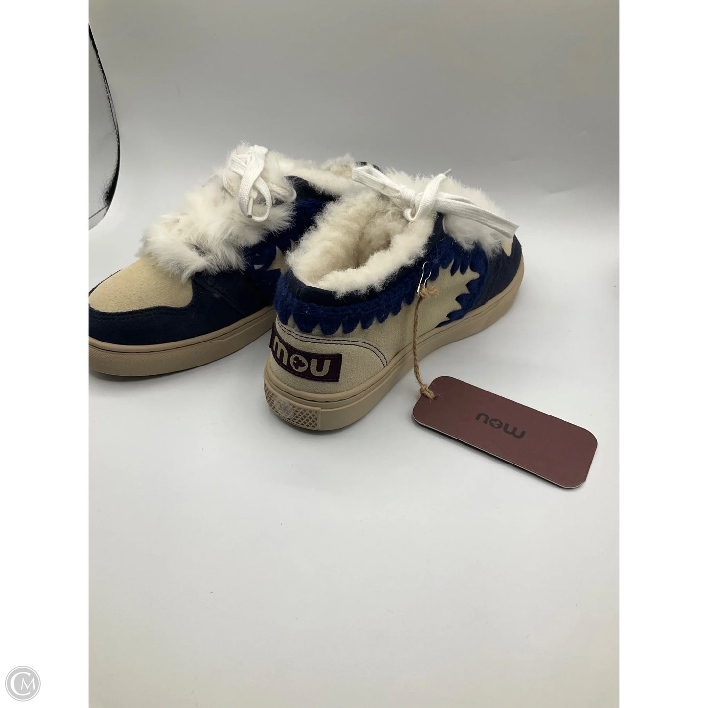 Shoes Sneakers By Clothes Mentor In Blue & Cream, Size: 6
