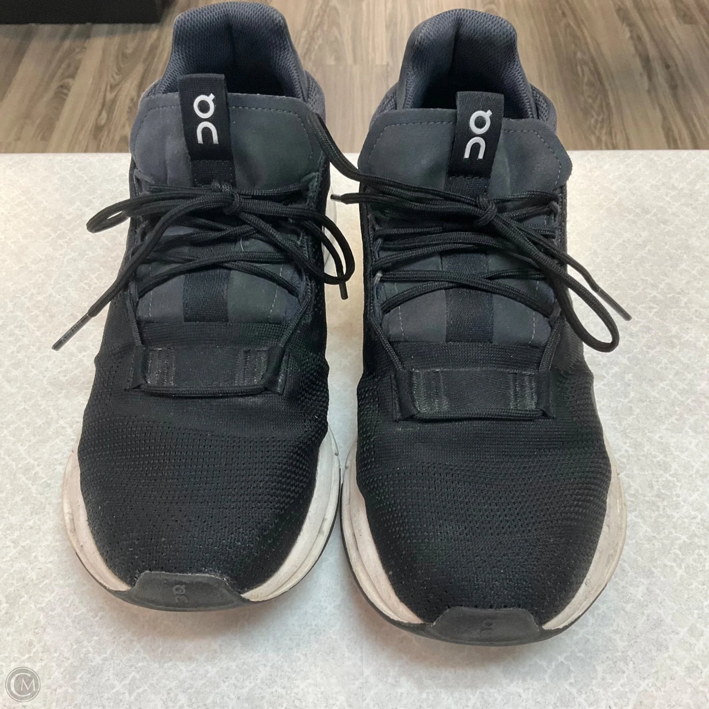 Shoes Sneakers By Clothes Mentor In Black, Size: 9.5