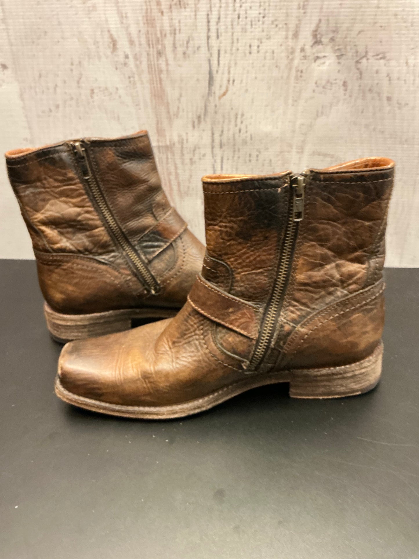 Boots Designer By Frye In Brown, Size: 9