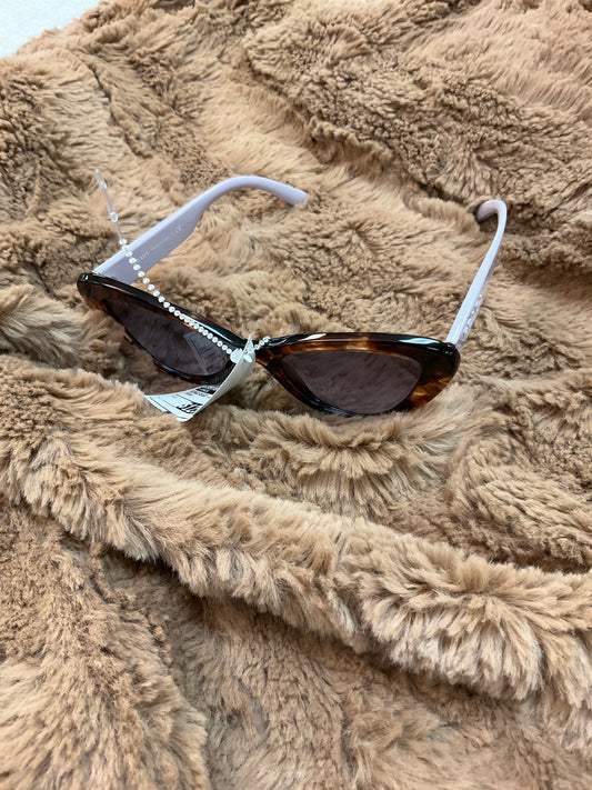 Sunglasses – Clothes #263 Mentor Beavercreek, OH